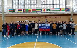 В БГТУ студенты факультета энергетики и электроники (ФЭЭ) сдали нормы Всероссийского физкультурно-спортивного комплекса «Готов к труду и обороне» (ВФСК «ГТО»)
